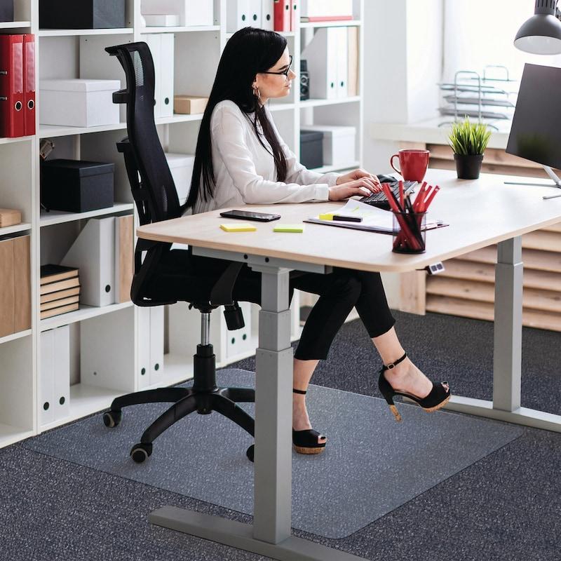 20727085_Cleartex_lattiasuoja_koville_lattioille_89_x_119cm_kirkas_jpg_width_800