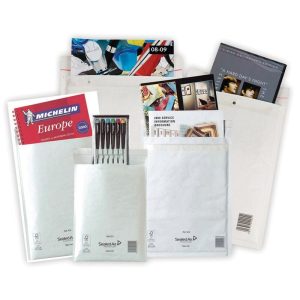 21893837_Kuplapussi_W3_150_x_215mm_valkoinen_1_kpl_100_pussia_jpg_width_800