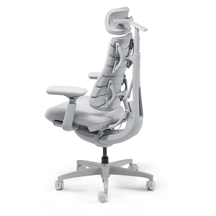 LiberNovo_Omni_Dynamic_Ergonomic_tyotuoli__vaalea_harmaa